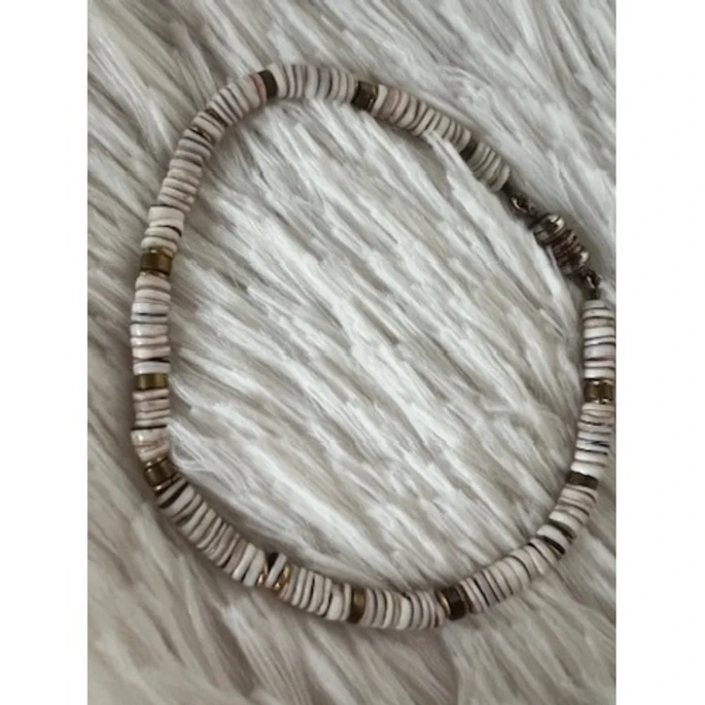 Handmade Shell Heishi Bead Bracelet Unisex 7.5